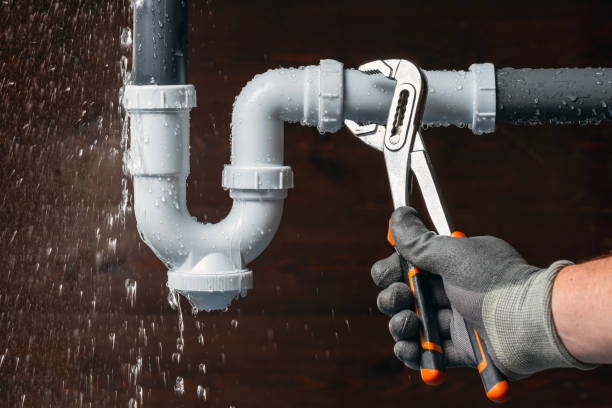 Professional Leak Detection technician working in Salem, MA